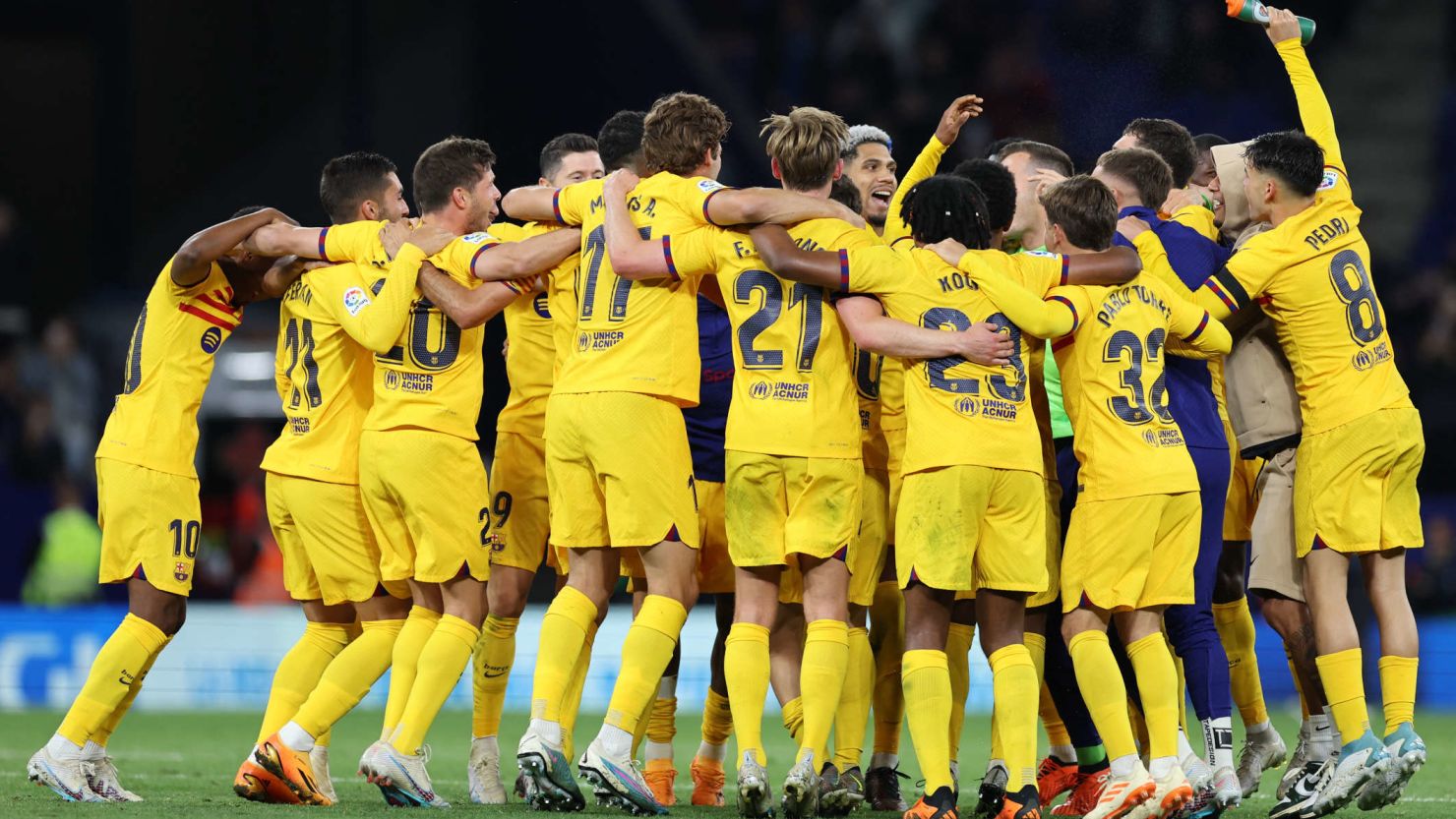 习旋风踢中 习旋风踢中